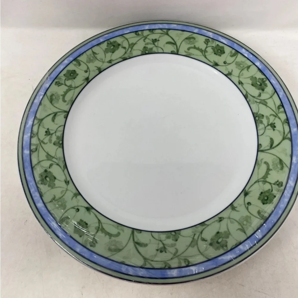 Wedgwood Watercolour 10 - 3/8" Dinner Plate - Picture 8 of 8